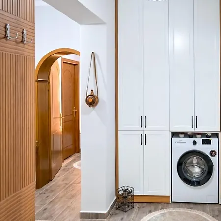 Egje Apartment *