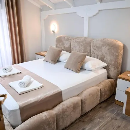 Appartement Egje Gjirokastër