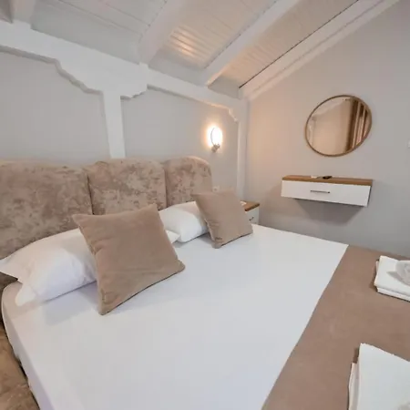 Appartement Egje Gjirokastër