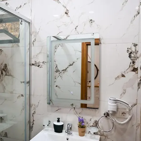 아파트 Egje Gjirokastër