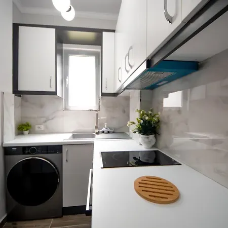 Egje Apartment *