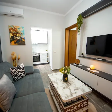 Egje Apartment *
