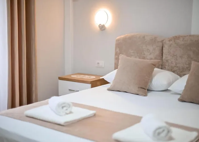 Egje Apartment Gjirokaster
