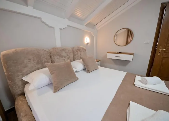 Apartamento Egje Gjirokastër